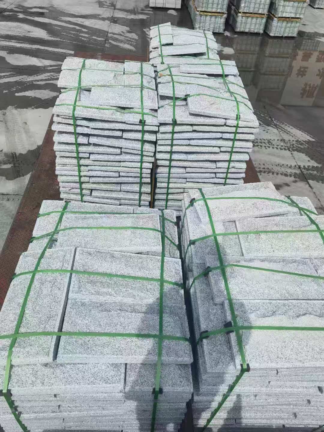 河源 芝麻白蘑菇石装车出货