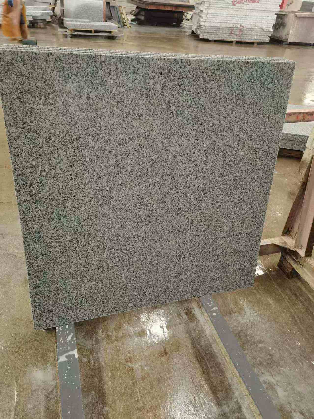 河源 芝麻白光面900*900，高地铁标准