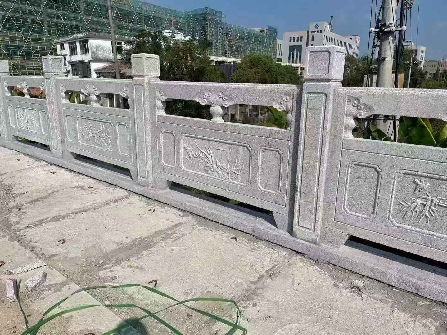 河源 芝麻白栏杆