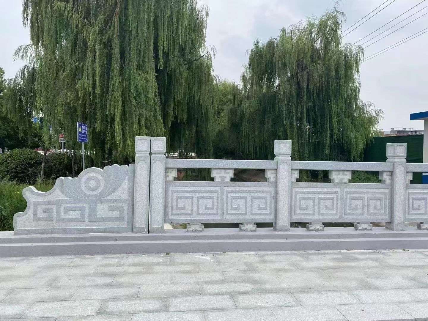 河源 芝麻灰桥栏杆、河道栏杆安装效果