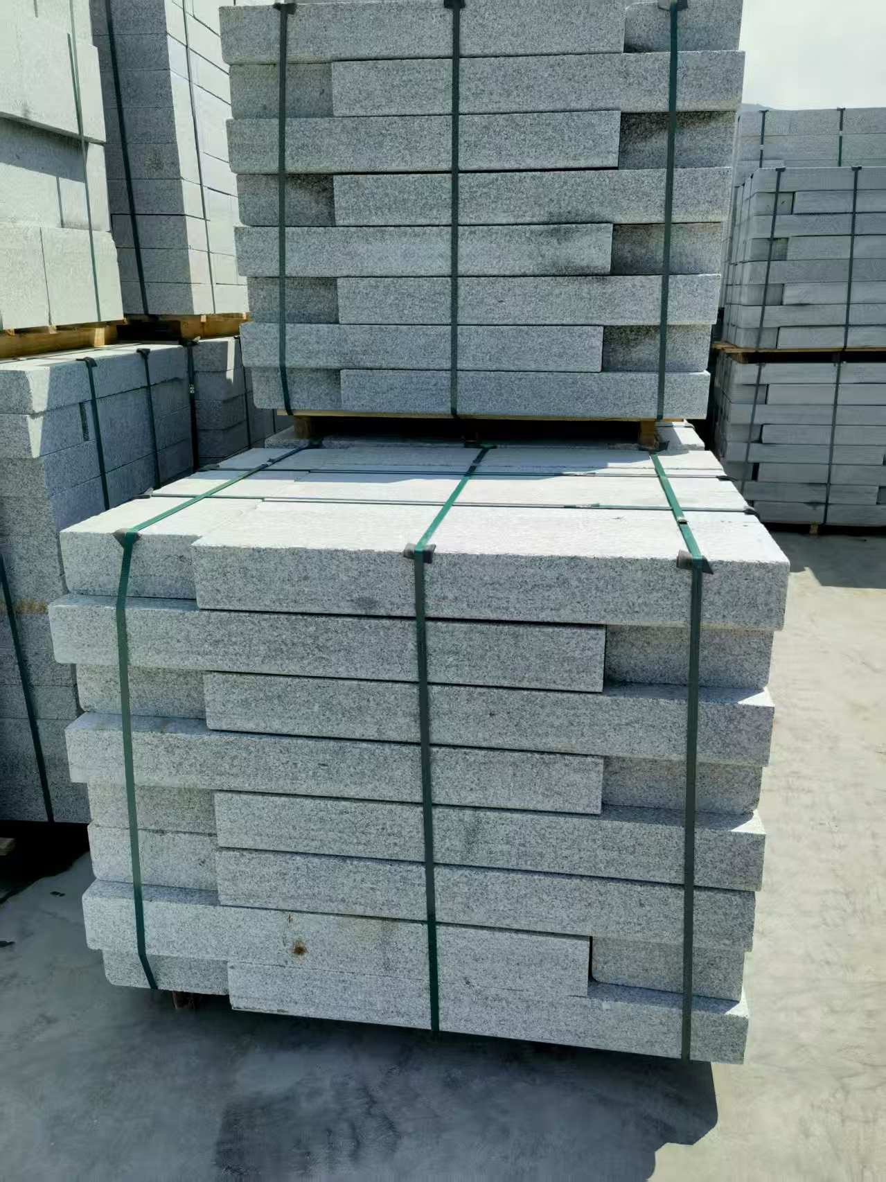 河源 芙蓉白花岗岩路沿石、平石尺寸标准，色泽均匀