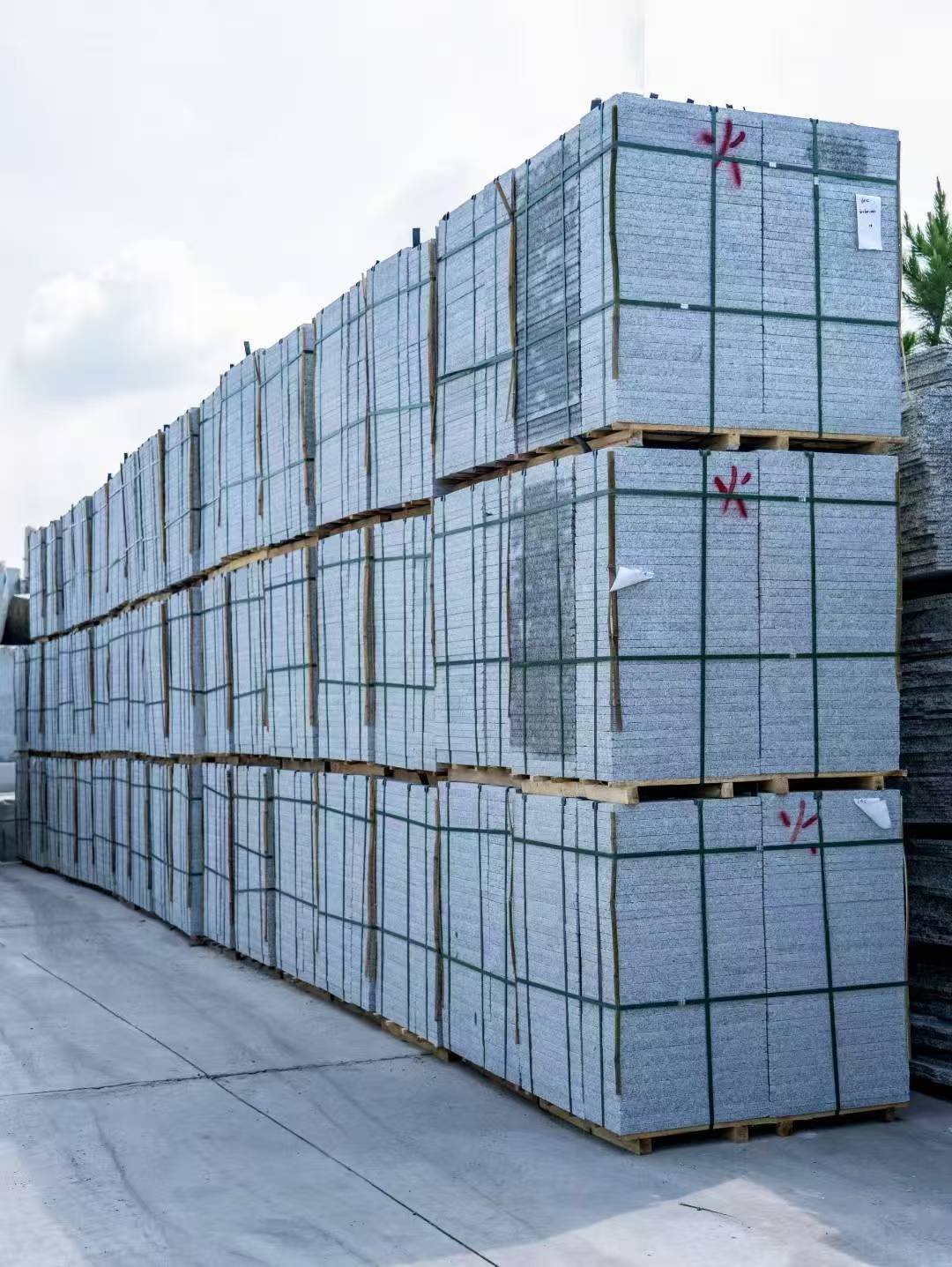 河源 芙蓉白3公分火烧地铺成品300*600