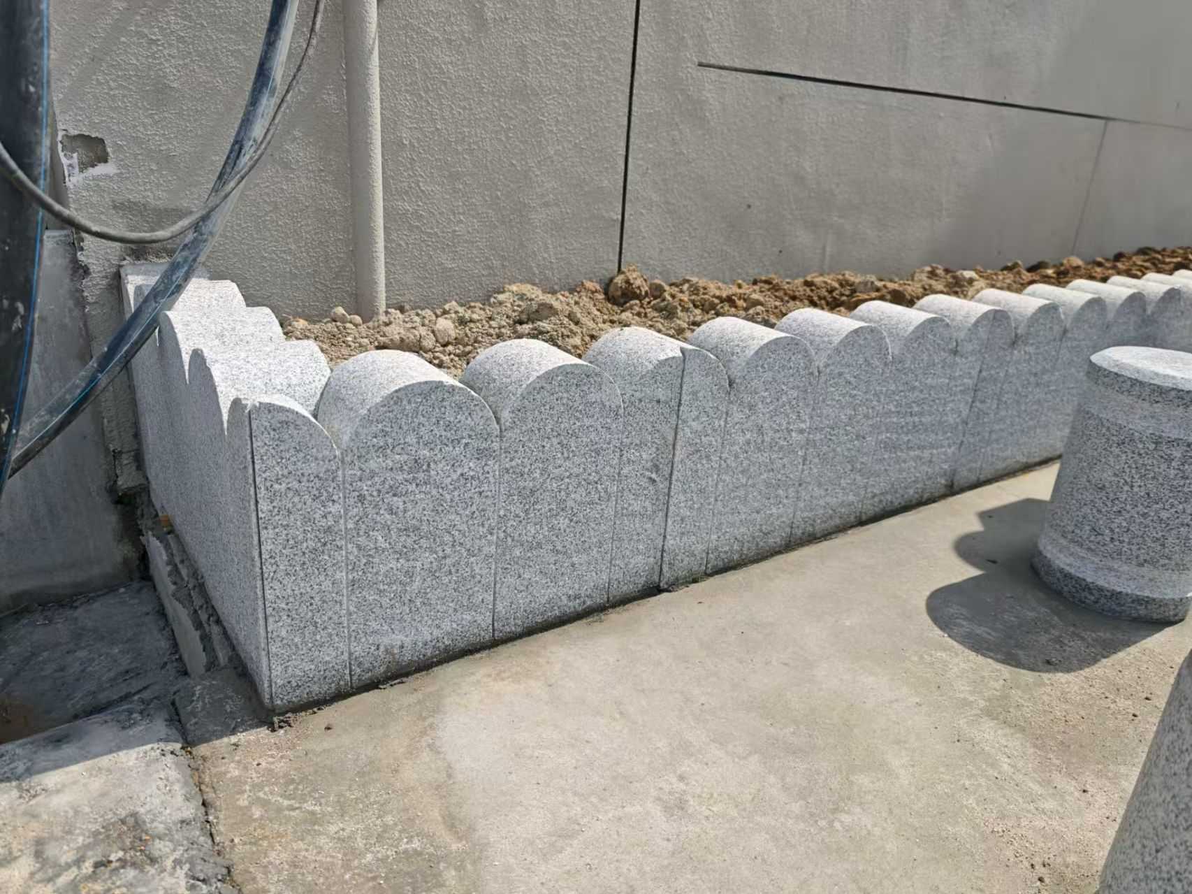 河源 芝麻白花岗岩花边石铺装效果图